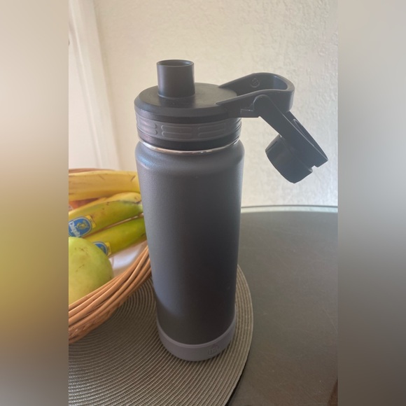 ThermalFlask 24 Oz. Water bottle - Picture 3 of 10